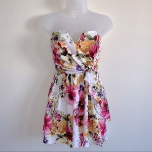 NWT Gorgeous Mustard Seed for Francesca’s Floral Print Romper w/ Side Tie - Sz S